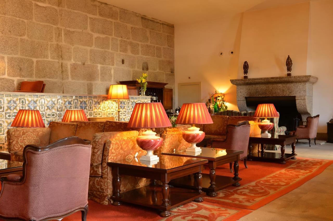 بوسادا موستيرو دي جويمارايس - فندق مونيومنت غيمارايش المظهر الخارجي الصورة The interior of the hotel